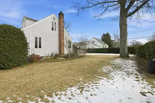 146 Longwood Ave, Westbury, NY 11590 - Photo 37