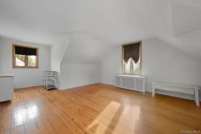 146 Longwood Avenue, Westbury, NY 11590 - Photo 29