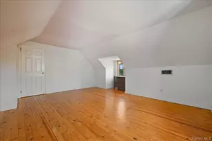 146 Longwood Ave, Westbury, NY 11590 - Photo 27