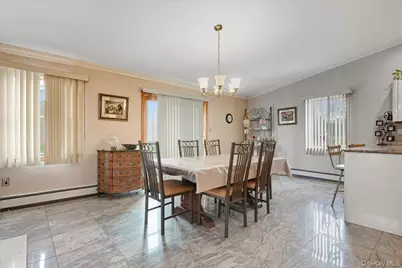 146 Longwood Avenue, Westbury, NY 11590 - Photo 15