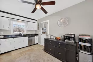 7 Nied Dr, Pleasant Valley, NY 12569 - Photo 13