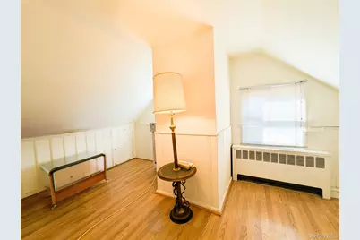 806 Oliver Avenue, Westbury, NY 11590 - Photo 19