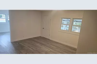 525 Riverleigh Ave Unit 116, Riverhead, NY 11901 - Photo 19