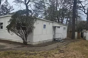 525 Riverleigh Ave Unit 116, Riverhead, NY 11901 - Photo 3