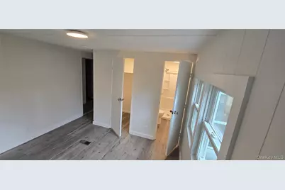 525 Riverleigh Ave Unit 116, Riverhead, NY 11901 - Photo 17