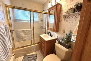 166 Choir Ln E, Westbury, NY 11590 - Photo 21