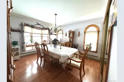 166 Choir Lane E, Westbury, NY 11590 - Photo 17