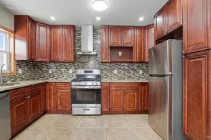 34 Diamond St, Elmont, NY 11003 - Photo 9