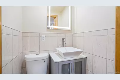 34 Diamond Street, Elmont, NY 11003 - Photo 15