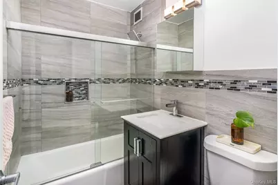 118-17 Union Turnpike #2J, Forest Hills, NY 11375 - Photo 5