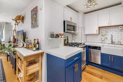 118-17 Union Turnpike #2J, Forest Hills, NY 11375 - Photo 3