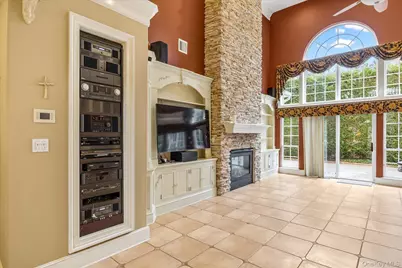 209 Windwatch Drive, Hauppauge, NY 11788 - Photo 9