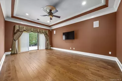 209 Windwatch Drive, Hauppauge, NY 11788 - Photo 19