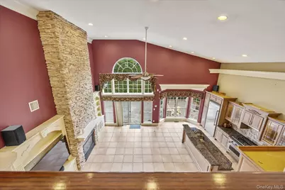 209 Windwatch Drive, Hauppauge, NY 11788 - Photo 27