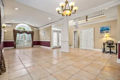 209 Windwatch Drive, Hauppauge, NY 11788 - Photo 5