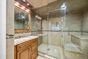 209 Windwatch Dr, Hauppauge, NY 11788 - Photo 45