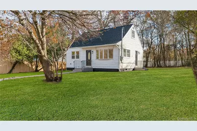 78 Carr Lane, Coram, NY 11727 - Photo 3