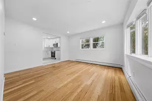 78 Carr Ln, Coram, NY 11727 - Photo 5