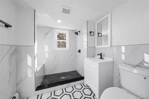 78 Carr Ln, Coram, NY 11727 - Photo 15