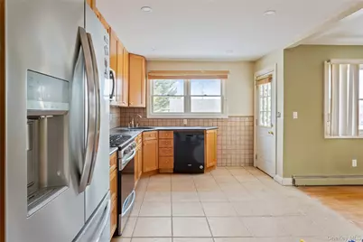 4274 Broadway, Island Park, NY 11558 - Photo 25