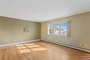 4274 Broadway, Island Park, NY 11558 - Photo 13