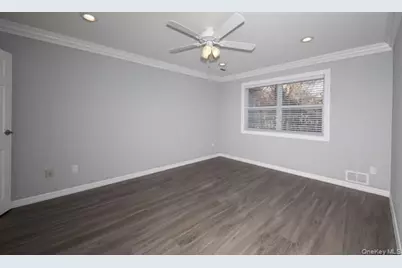 2101 Saddle Rock Road #2101, Holbrook, NY 11741 - Photo 5