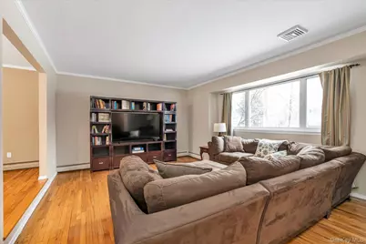 111 Cocks Lane, Locust Valley, NY 11560 - Photo 3