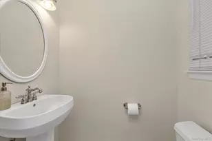 111 Cocks Ln, Locust Valley, NY 11560 - Photo 13