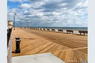 277 W Broadway #UPPER, Long Beach, NY 11561 - Photo 33