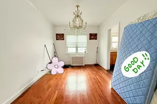 60-46 83rd Pl, Middle Village, NY 11379 - Photo 3