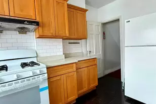 60-46 83rd Pl, Middle Village, NY 11379 - Photo 5