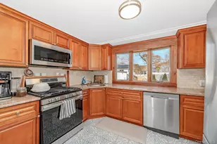 456 48th St, Lindenhurst, NY 11757 - Photo 15