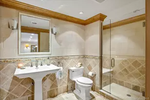 10 Hemlock Dr, Great Neck, NY 11024 - Photo 33
