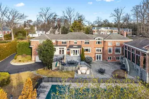 10 Hemlock Dr, Great Neck, NY 11024 - Photo 37