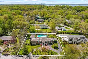 10 Hemlock Dr, Great Neck, NY 11024 - Photo 43
