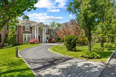 10 Hemlock Drive, Great Neck, NY 11024 - Photo 1