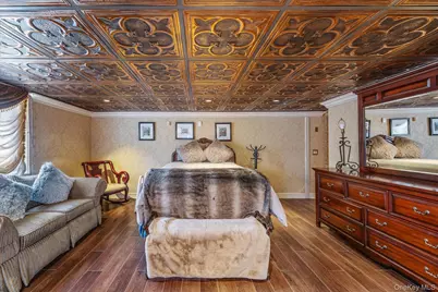 10 Hemlock Drive, Great Neck, NY 11024 - Photo 35