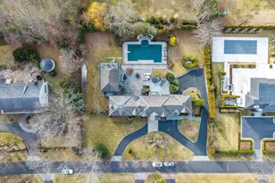 10 Hemlock Dr, Great Neck, NY 11024 - Photo 41