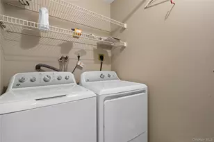 113 Foxwood Cir, Mount Kisco, NY 10549 - Photo 9