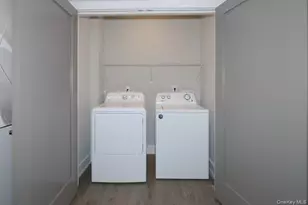 75 Circle Dr, Central Islip, NY 11722 - Photo 9