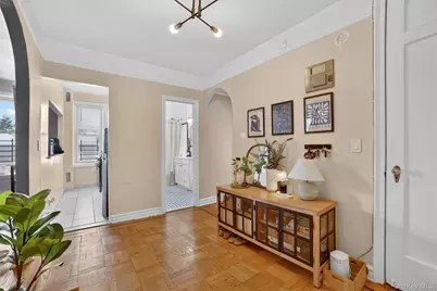 219 Bronx River Road #4N, Yonkers, NY 10704 - Photo 5