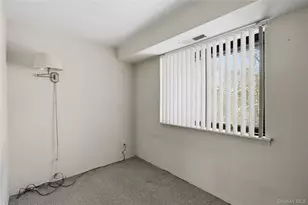 19 Newbrook, Bay Shore, NY 11706 - Photo 21