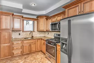 58-29 60th Ln, Maspeth, NY 11378 - Photo 9