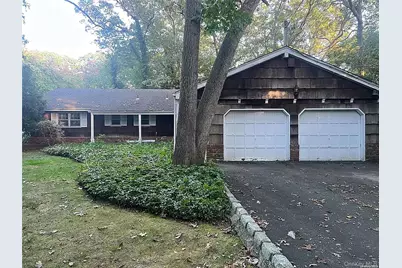 6 Chelsea Place, Dix Hills, NY 11746 - Photo 1