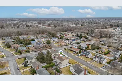 3993 Fulton Avenue, Seaford, NY 11783 - Photo 37