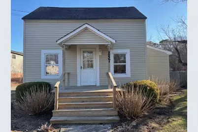257 Flanders Road, Riverhead, NY 11901 - Photo 1
