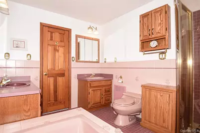 25 Westbury Avenue, Plainview, NY 11803 - Photo 23