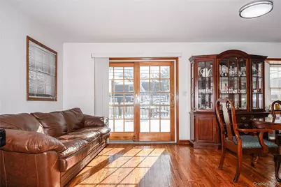 25 Westbury Avenue, Plainview, NY 11803 - Photo 17