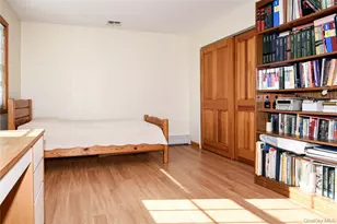 25 Westbury Ave, Plainview, NY 11803 - Photo 25