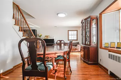 25 Westbury Avenue, Plainview, NY 11803 - Photo 17